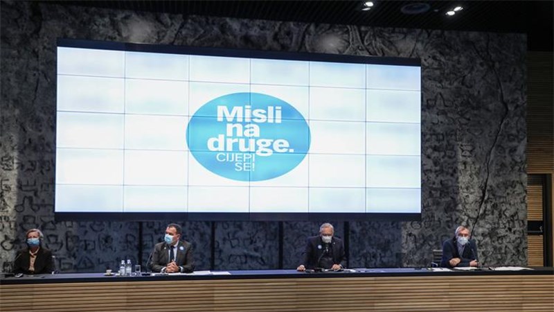 Božinović: Od ponoći nove mjere u školama i sportu
